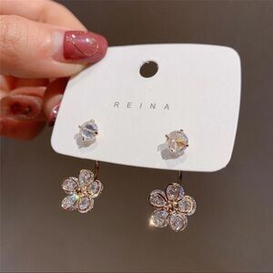 Pretty Floral Gold Flower Drop Dangle Crystal Earrings
